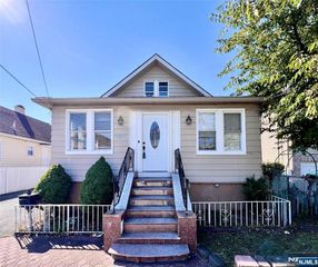 395 Taylor Avenue, Hackensack, NJ 07601