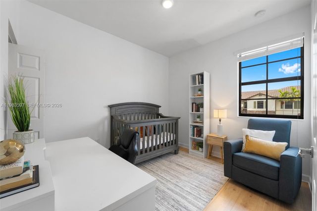 9380 W 33rd Ln, Hialeah, FL 33018