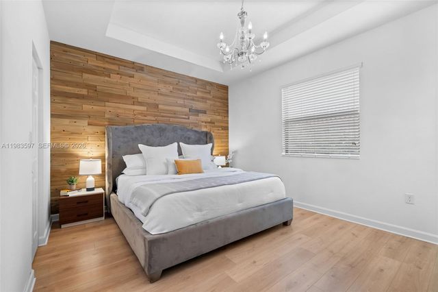 9380 W 33rd Ln, Hialeah, FL 33018