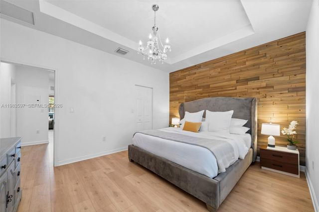 9380 W 33rd Ln, Hialeah, FL 33018