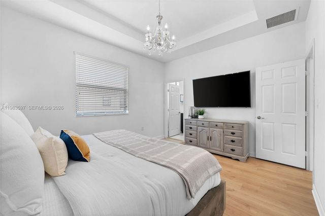 9380 W 33rd Ln, Hialeah, FL 33018