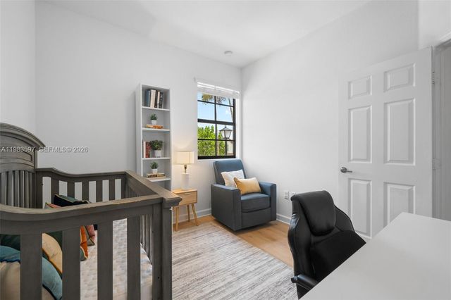 9380 W 33rd Ln, Hialeah, FL 33018