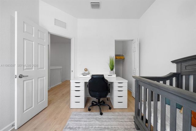 9380 W 33rd Ln, Hialeah, FL 33018