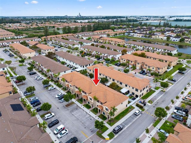 9380 W 33rd Ln, Hialeah, FL 33018