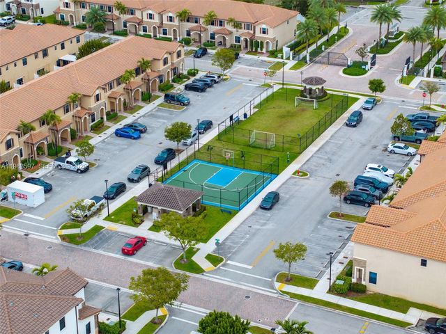 9380 W 33rd Ln, Hialeah, FL 33018