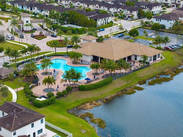 9380 W 33rd Ln, Hialeah, FL 33018