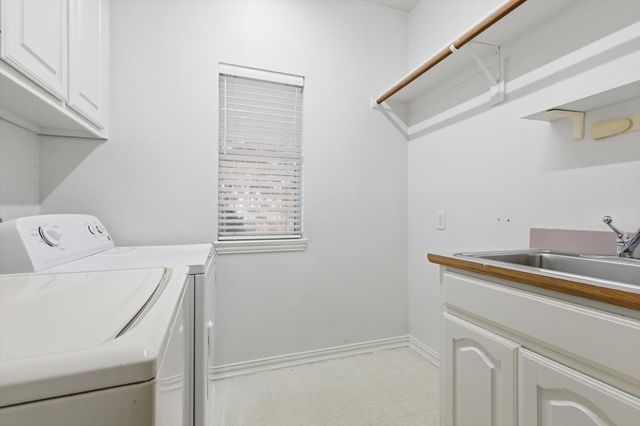 1052 E Seminole Trail, Carrollton, TX 75007