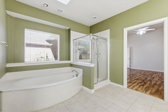 1052 E Seminole Trail, Carrollton, TX 75007