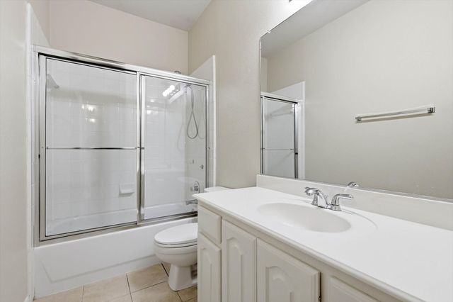 1052 E Seminole Trail, Carrollton, TX 75007