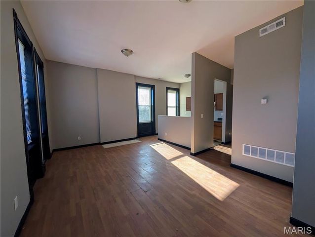 3743 Wisconsin Avenue, St Louis, MO 63118