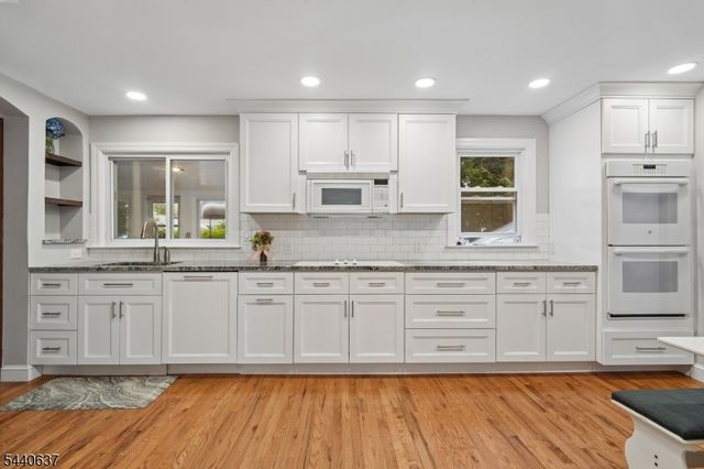 688 Greenbrook Rd, North Plainfield Boro, NJ 07063