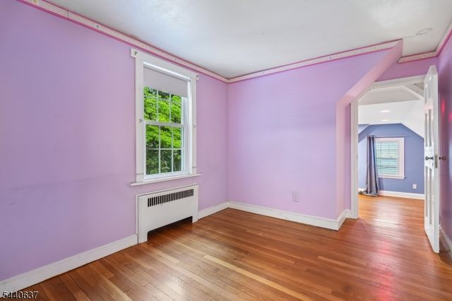 688 Greenbrook Rd, North Plainfield Boro, NJ 07063