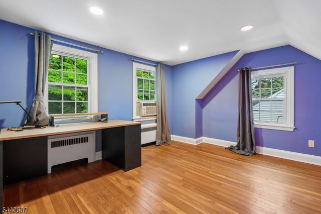 688 Greenbrook Rd, North Plainfield Boro, NJ 07063