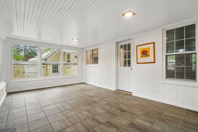 688 Greenbrook Rd, North Plainfield Boro, NJ 07063