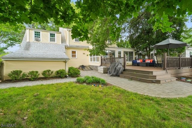 688 Greenbrook Rd, North Plainfield Boro, NJ 07063