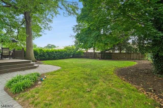 688 Greenbrook Rd, North Plainfield Boro, NJ 07063