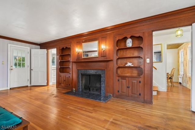 688 Greenbrook Rd, North Plainfield Boro, NJ 07063