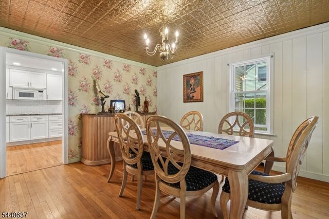 688 Greenbrook Rd, North Plainfield Boro, NJ 07063