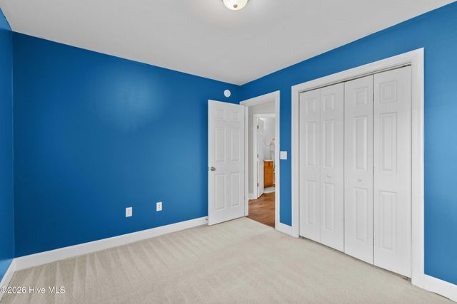 304 Pine Ridge Lane, Holly Ridge, NC 28445