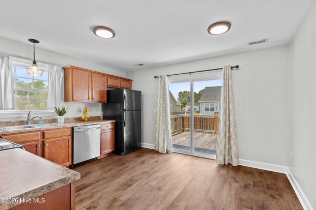 304 Pine Ridge Lane, Holly Ridge, NC 28445