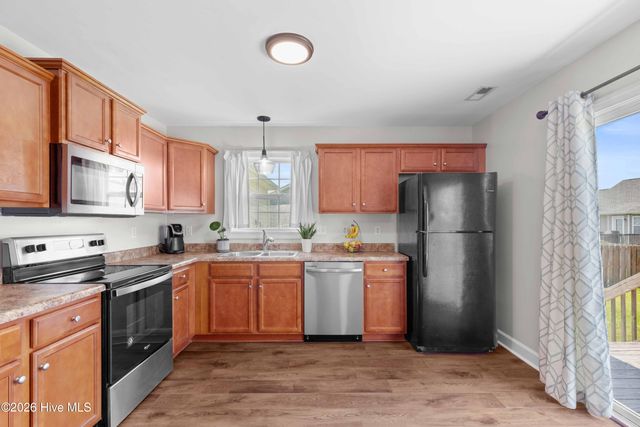 304 Pine Ridge Lane, Holly Ridge, NC 28445