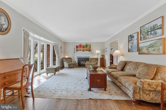 1438 BROOKHAVEN DR, Mclean, VA 22101