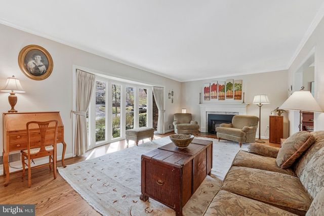 1438 BROOKHAVEN DR, Mclean, VA 22101