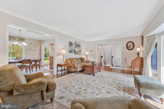 1438 BROOKHAVEN DR, Mclean, VA 22101