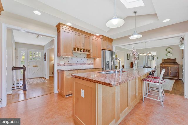 1438 BROOKHAVEN DR, Mclean, VA 22101