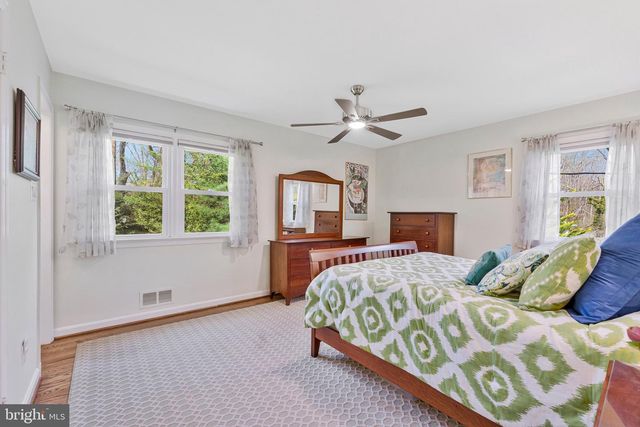 1438 BROOKHAVEN DR, Mclean, VA 22101