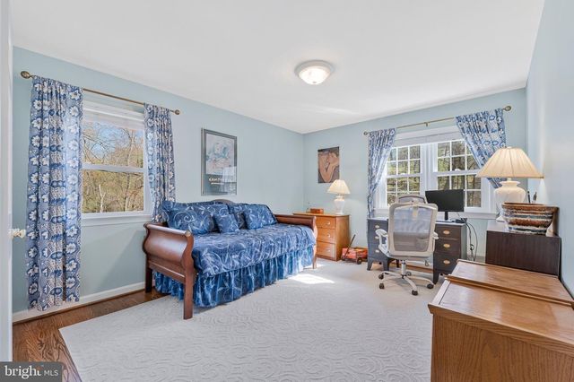 1438 BROOKHAVEN DR, Mclean, VA 22101
