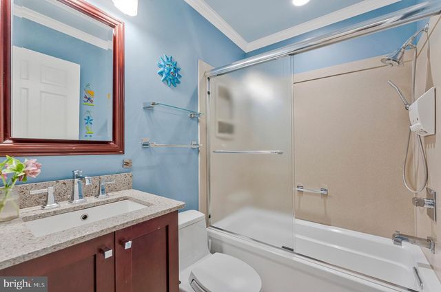 1438 BROOKHAVEN DR, Mclean, VA 22101