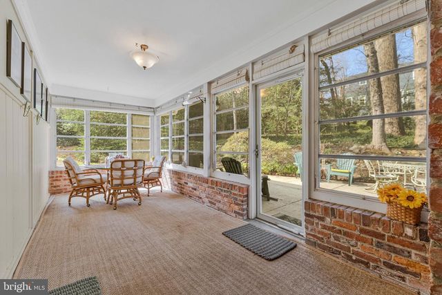 1438 BROOKHAVEN DR, Mclean, VA 22101