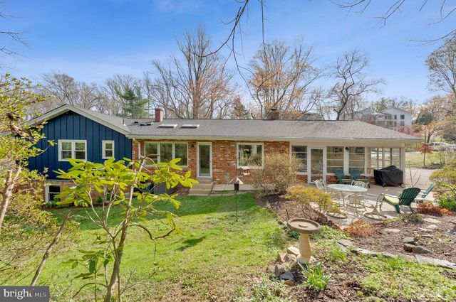 1438 BROOKHAVEN DR, Mclean, VA 22101