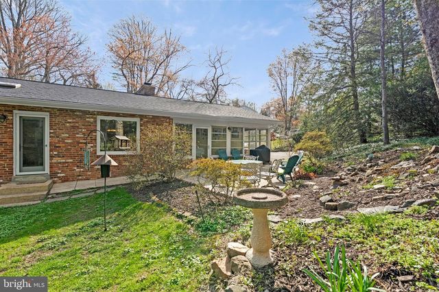 1438 BROOKHAVEN DR, Mclean, VA 22101