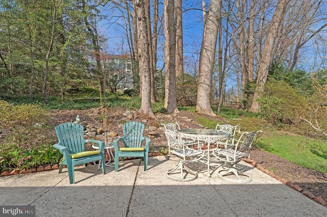 1438 BROOKHAVEN DR, Mclean, VA 22101
