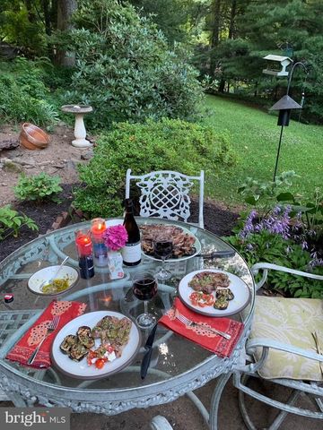 1438 BROOKHAVEN DR, Mclean, VA 22101