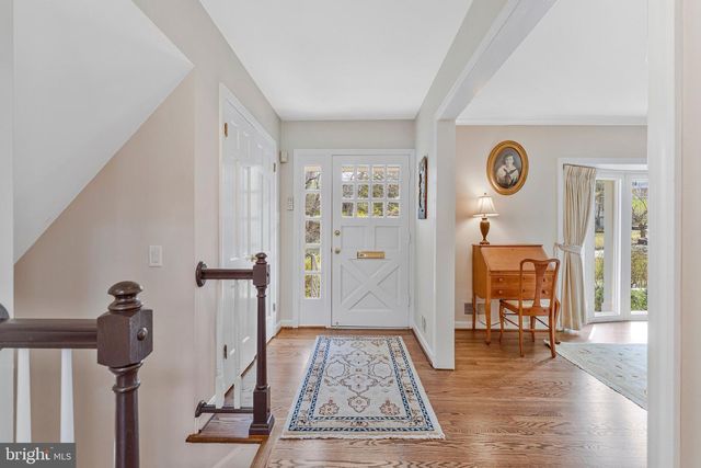1438 BROOKHAVEN DR, Mclean, VA 22101