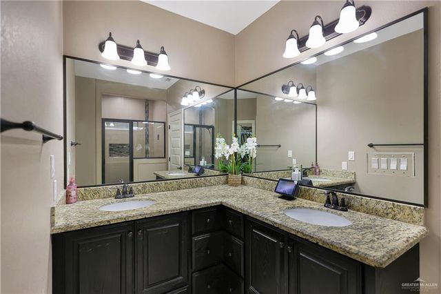 306 Los Laureles Drive, San Juan, TX 78589