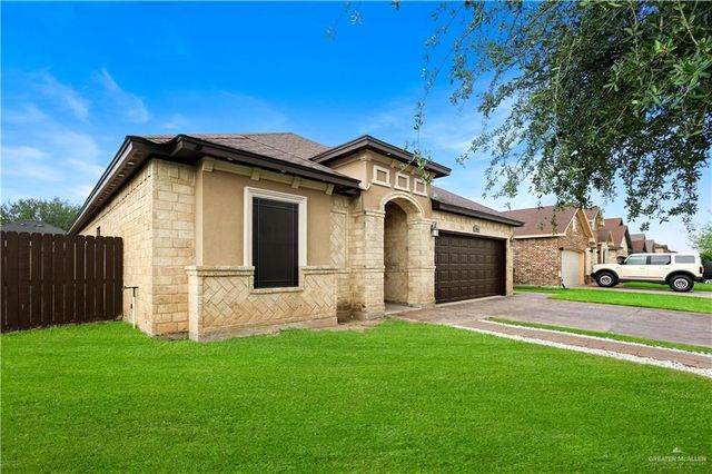 306 Los Laureles Drive, San Juan, TX 78589