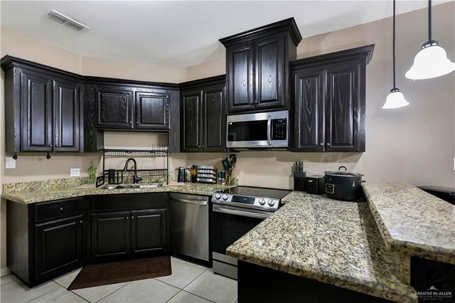 306 Los Laureles Drive, San Juan, TX 78589