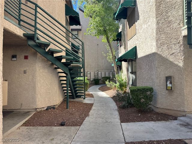 520 Elm Drive 103, Las Vegas, NV 89169