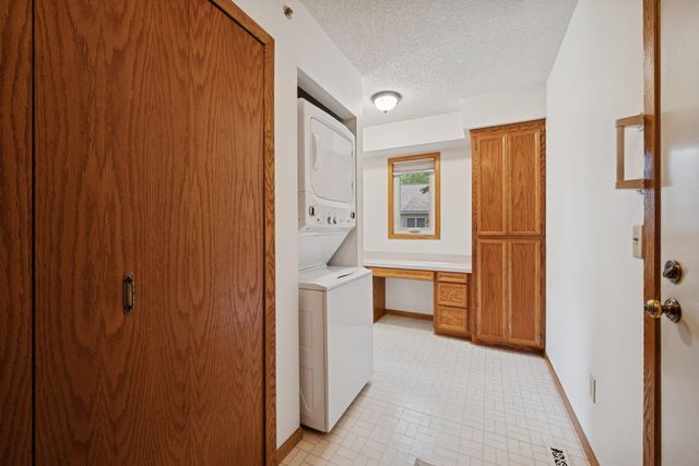 2639 Lake Court Circle 81, Mounds View, MN 55112