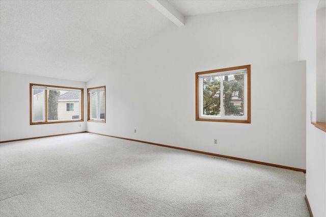 2639 Lake Court Circle 81, Mounds View, MN 55112