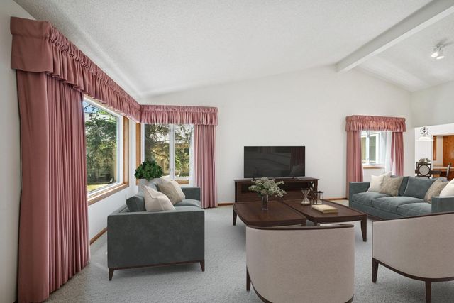 2639 Lake Court Circle 81, Mounds View, MN 55112