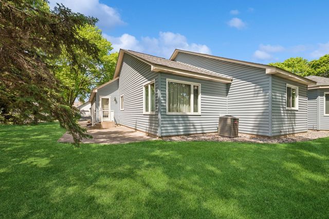 2639 Lake Court Circle 81, Mounds View, MN 55112