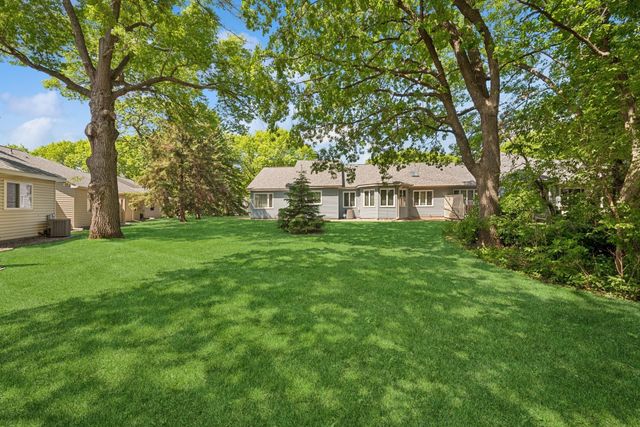 2639 Lake Court Circle 81, Mounds View, MN 55112