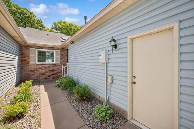 2639 Lake Court Circle 81, Mounds View, MN 55112