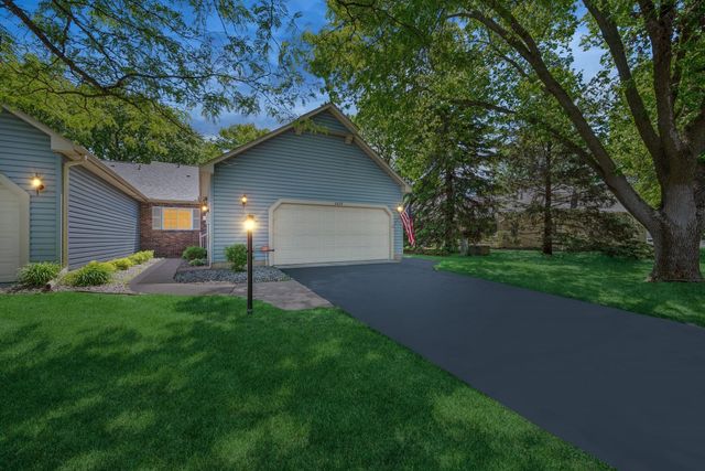 2639 Lake Court Circle 81, Mounds View, MN 55112