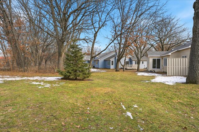 2639 Lake Court Circle 81, Mounds View, MN 55112